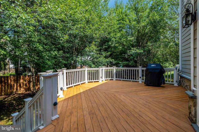 513 JOHN MARSHALL DR NE, Vienna, VA 22180