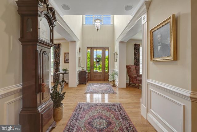 513 JOHN MARSHALL DR NE, Vienna, VA 22180