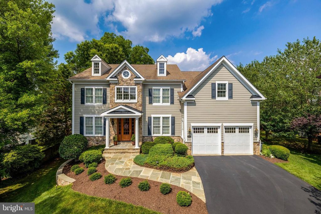 513 JOHN MARSHALL DR NE, Vienna, VA 22180