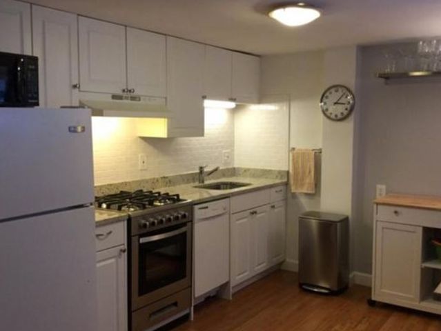 124 Sutherland Rd 15, Boston, MA 02135