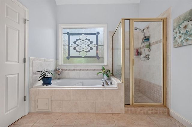 2194 Indian Shoals Drive NE, Loganville, GA 30052