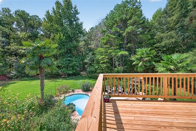 2194 Indian Shoals Drive NE, Loganville, GA 30052