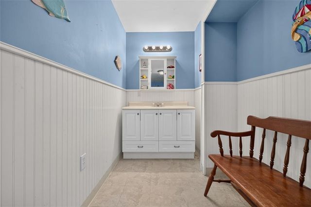 2194 Indian Shoals Drive NE, Loganville, GA 30052