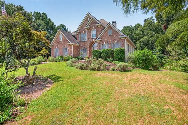 2194 Indian Shoals Drive NE, Loganville, GA 30052