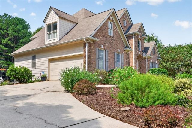 2194 Indian Shoals Drive NE, Loganville, GA 30052