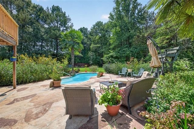 2194 Indian Shoals Drive NE, Loganville, GA 30052