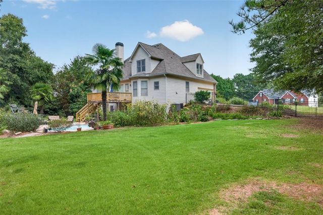 2194 Indian Shoals Drive NE, Loganville, GA 30052