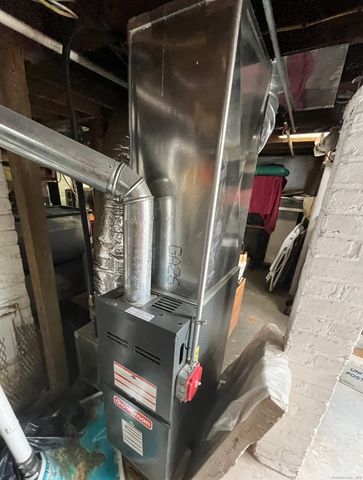 68 Cole Street, Bridgeport, CT 06604