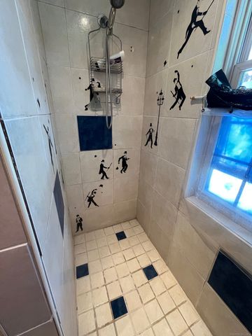 68 Cole Street, Bridgeport, CT 06604