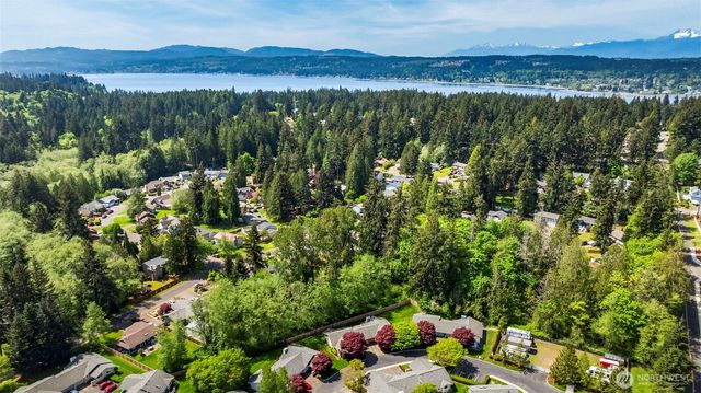 911 NW Leisure Lane, Bremerton, WA 98311