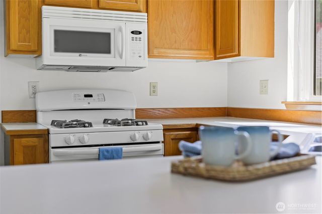 911 NW Leisure Lane, Bremerton, WA 98311