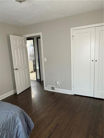 230 S Huttig Avenue, Independence, MO 64053