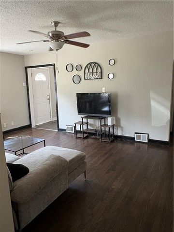 230 S Huttig Avenue, Independence, MO 64053