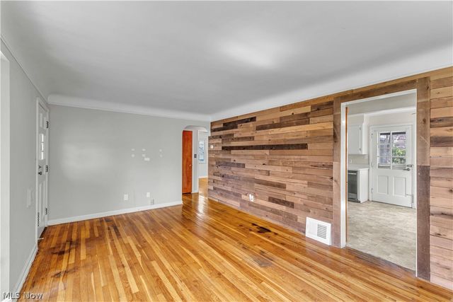 477 Huntmere Drive, Bay Village, OH 44140