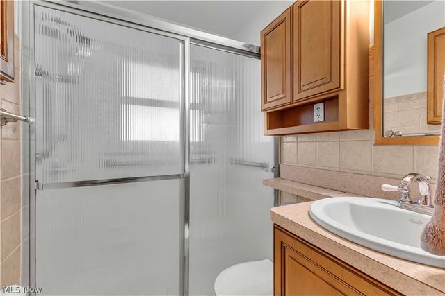 477 Huntmere Drive, Bay Village, OH 44140