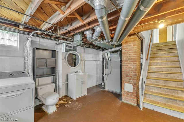 477 Huntmere Drive, Bay Village, OH 44140