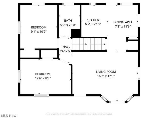 477 Huntmere Drive, Bay Village, OH 44140