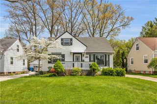 477 Huntmere Drive, Bay Village, OH 44140