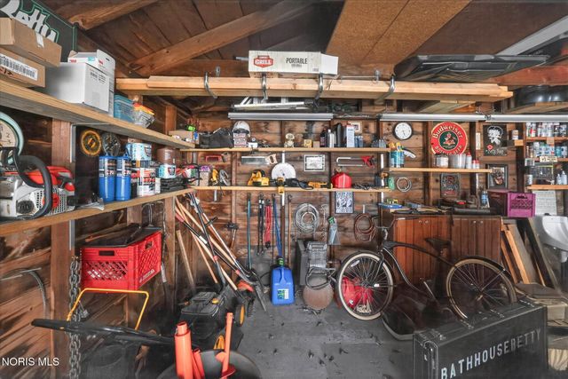 635 Wright Avenue, Toledo, OH 43609