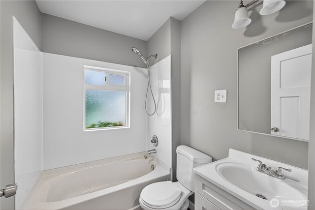 501 35th Street, Anacortes, WA 98221