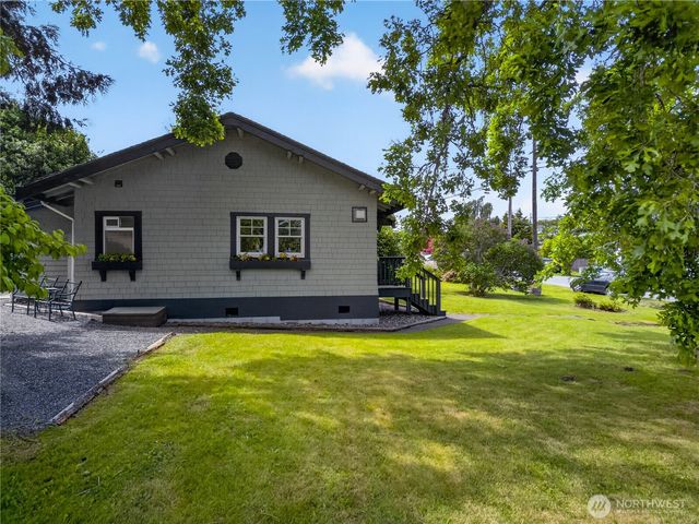 501 35th Street, Anacortes, WA 98221