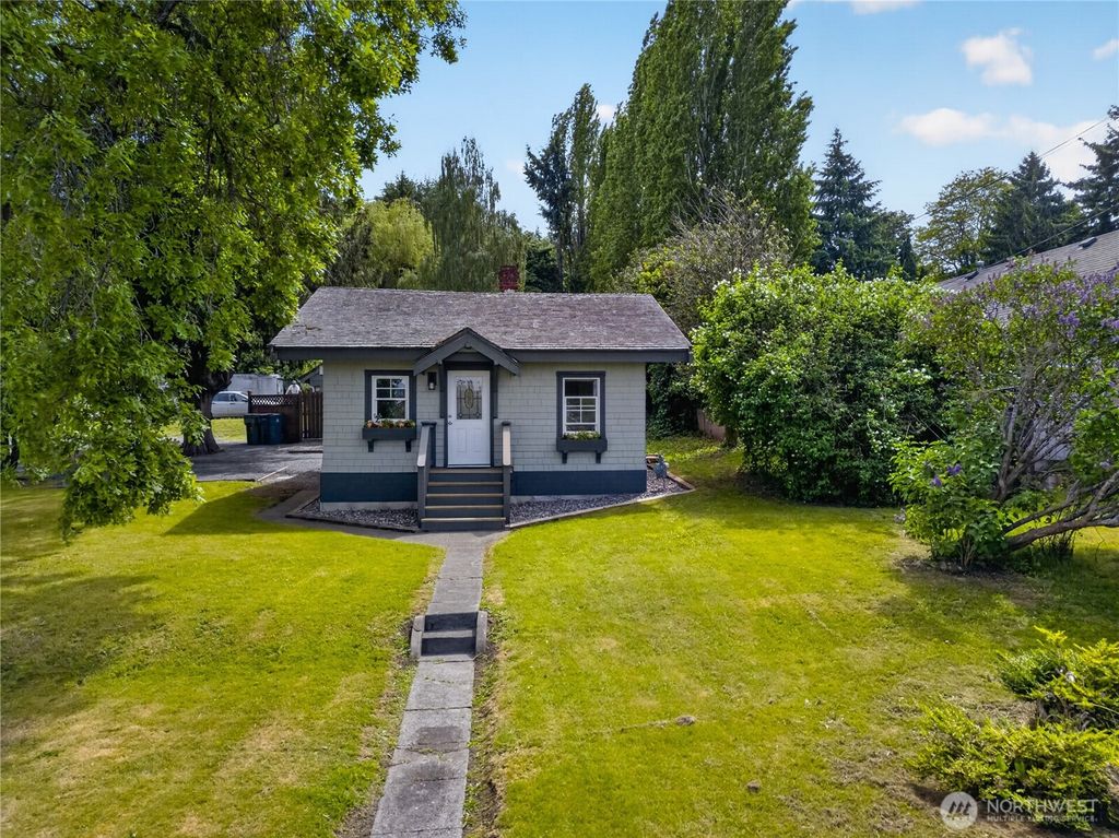 501 35th Street, Anacortes, WA 98221