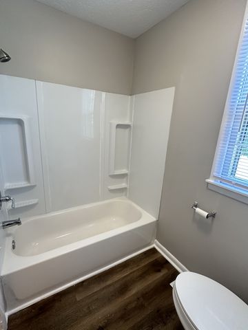 106 Overlook Dr, Hendersonville, TN 37075