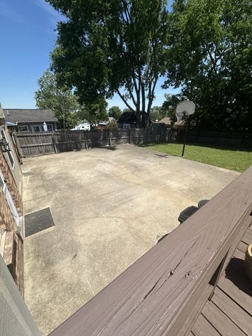 106 Overlook Dr, Hendersonville, TN 37075