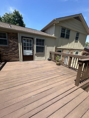 106 Overlook Dr, Hendersonville, TN 37075