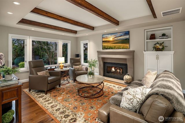 854 Evergreen Point Road, Medina, WA 98039