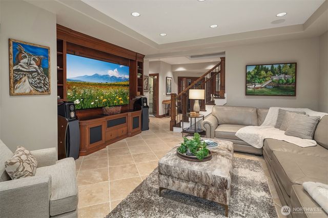 854 Evergreen Point Road, Medina, WA 98039