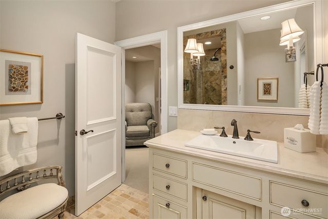 854 Evergreen Point Road, Medina, WA 98039