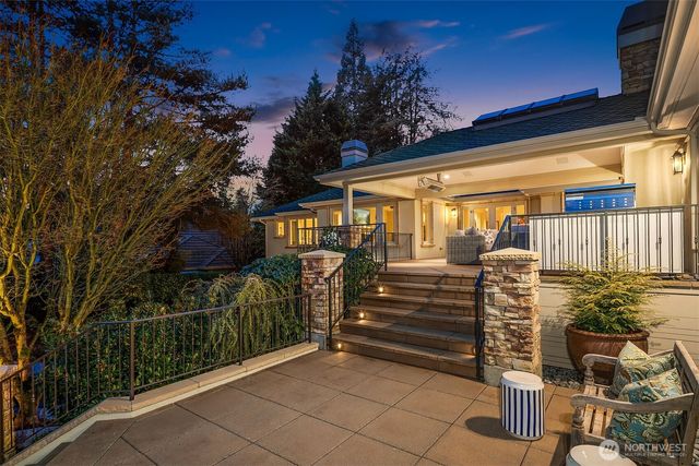 854 Evergreen Point Road, Medina, WA 98039