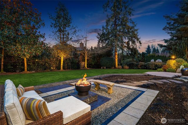 854 Evergreen Point Road, Medina, WA 98039