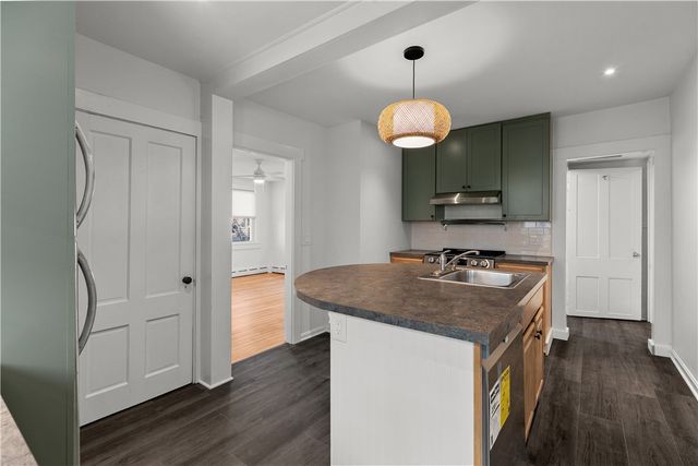 5 Howard Street 1, Newport, RI 02840