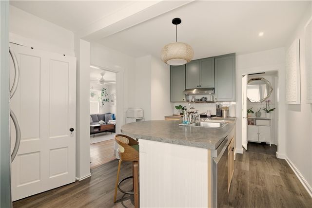 5 Howard Street 1, Newport, RI 02840