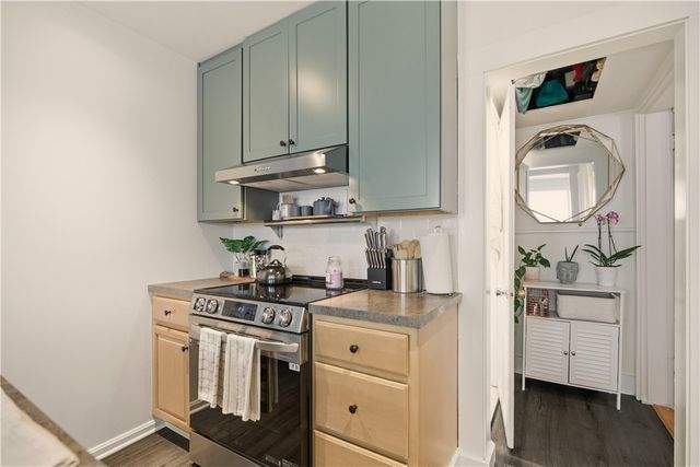 5 Howard Street 1, Newport, RI 02840