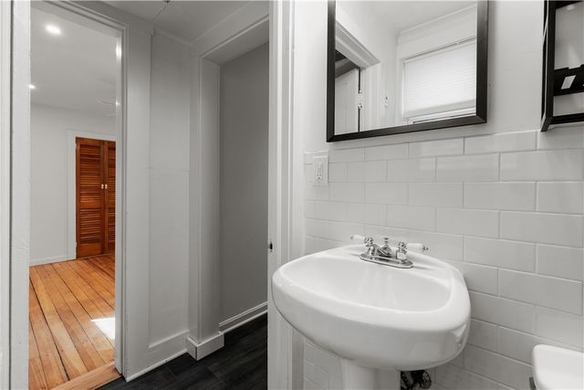 5 Howard Street 1, Newport, RI 02840