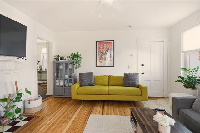 5 Howard Street 1, Newport, RI 02840