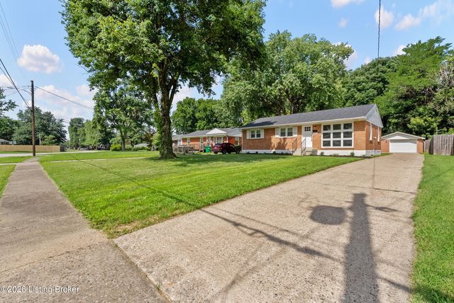 9414 Janna Dr, Louisville, KY 40272