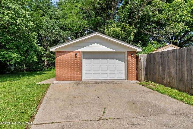 9414 Janna Dr, Louisville, KY 40272