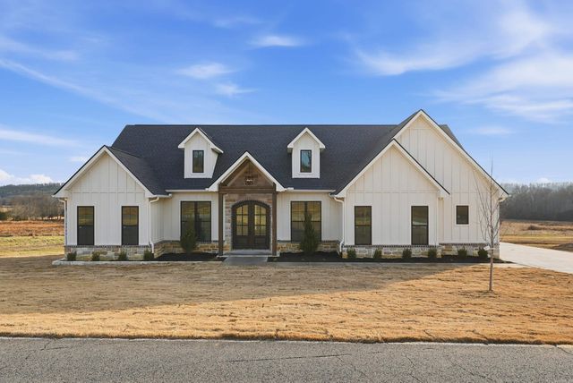 240 Castleberry Rd, Greenbrier, AR 72058