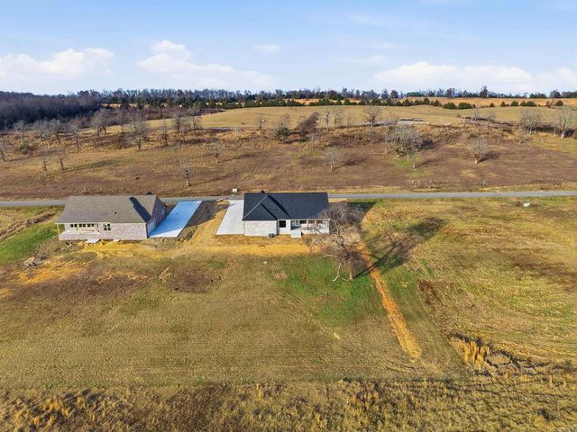 240 Castleberry Rd, Greenbrier, AR 72058