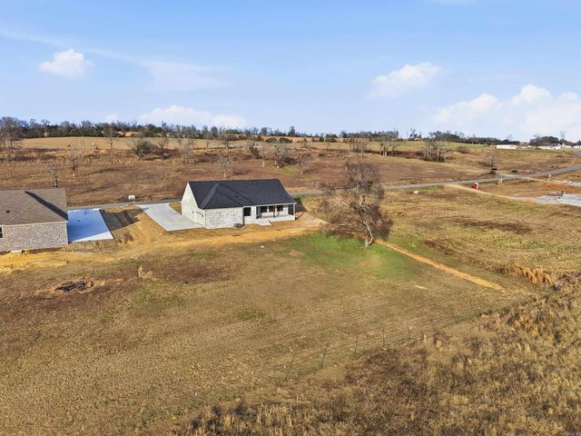 240 Castleberry Rd, Greenbrier, AR 72058