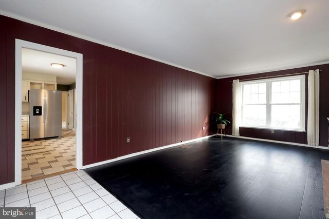 1027 GREENBRIAR DR, State College, PA 16801