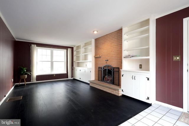 1027 GREENBRIAR DR, State College, PA 16801