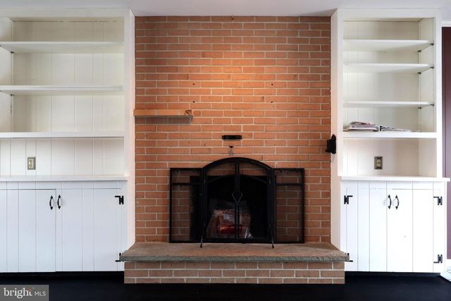 1027 GREENBRIAR DR, State College, PA 16801