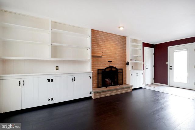 1027 GREENBRIAR DR, State College, PA 16801