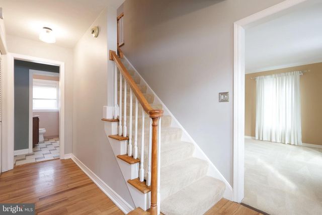 1027 GREENBRIAR DR, State College, PA 16801