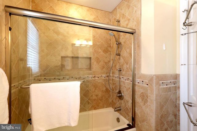 1027 GREENBRIAR DR, State College, PA 16801